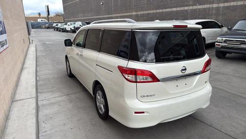 2014 Nissan Quest SV