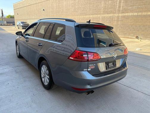 2015 Volkswagen Golf SportWagen TSI S 4-Door