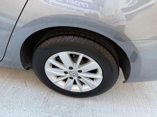 2015 Volkswagen Golf SportWagen TSI S 4-Door