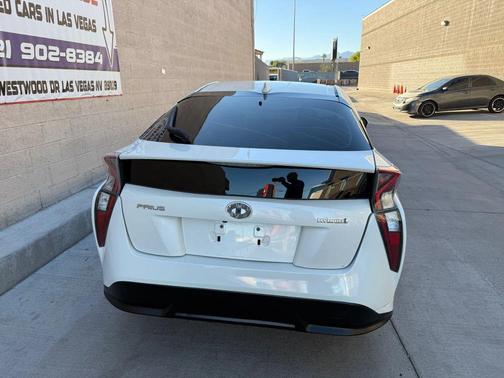 2016 Toyota Prius Four Touring