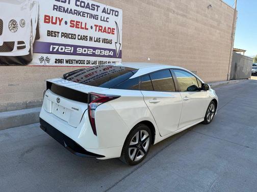 2016 Toyota Prius Four Touring
