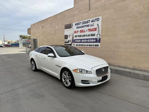 2011 Jaguar XJ Base