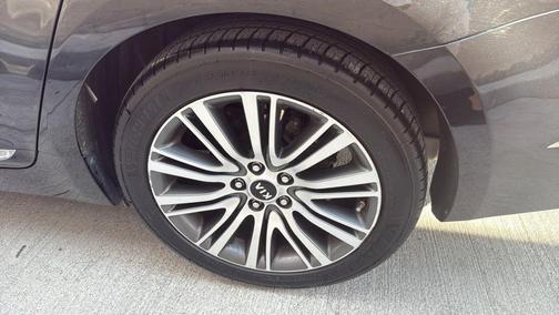 2014 Kia Cadenza Premium