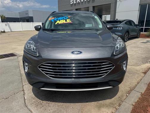 2022 Ford Escape Titanium