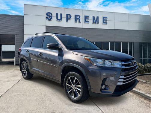 Predawn Gray Mica 2019 Toyota Highlander XLE