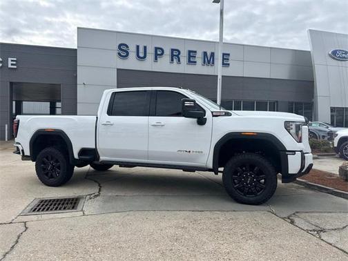 2024 GMC Sierra 2500 AT4