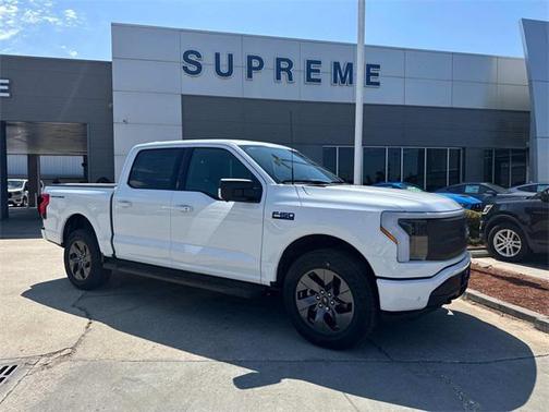 2025 Ford F-150 Lightning Flash