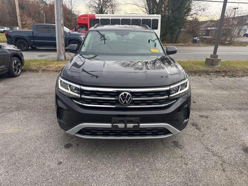 2023 Volkswagen Atlas 3.6L SE w/Technology