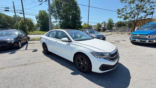 Opal White Pearl 2024 Volkswagen Jetta 1.5T SE