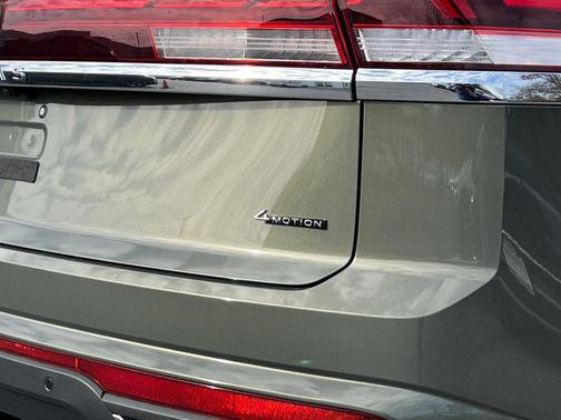 2026 Volkswagen Atlas Cross Sport 2.0T SE w/Technology 4MOTION