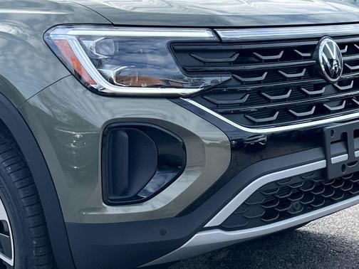 2026 Volkswagen Atlas Cross Sport 2.0T SE w/Technology 4MOTION