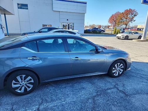 2022 Nissan Altima S FWD