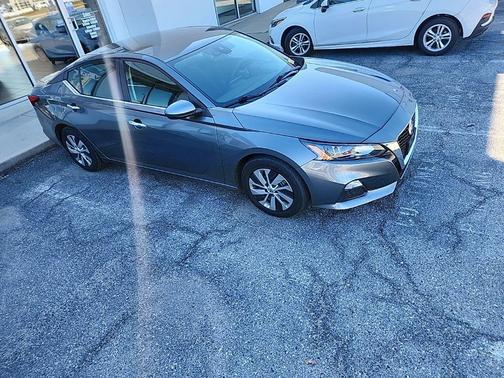 2022 Nissan Altima S FWD