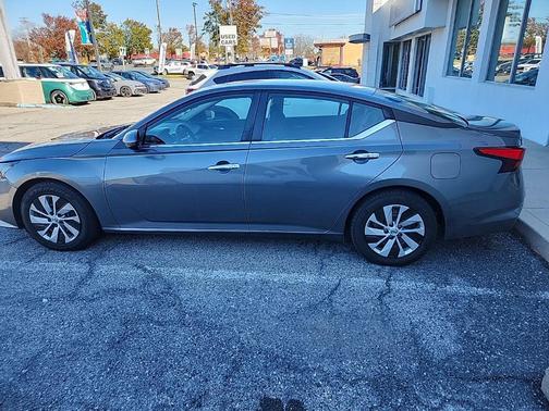 2022 Nissan Altima S FWD