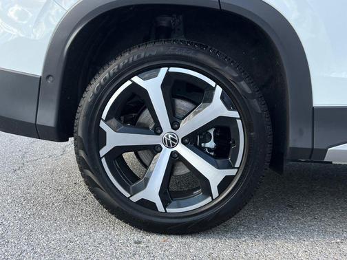 2025 Volkswagen Tiguan 2.0T SE 4MOTION