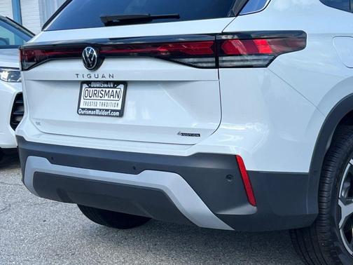 2025 Volkswagen Tiguan 2.0T SE 4MOTION