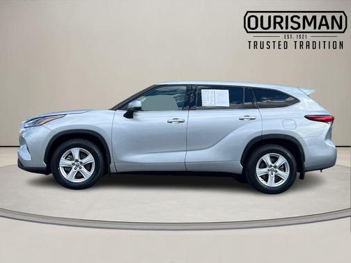 2022 Toyota Highlander LE