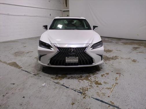 2024 Lexus ES 300h Ultra Luxury