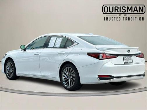 2024 Lexus ES 300h Ultra Luxury