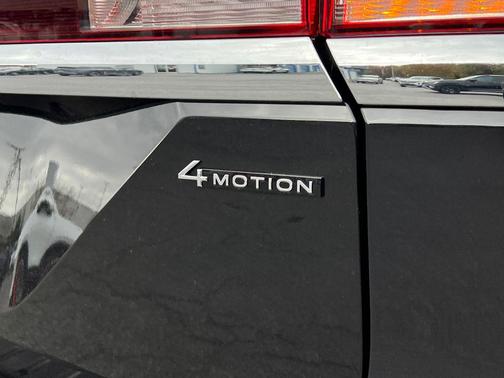 2026 Volkswagen Atlas 2.0T SEL Premium R-Line 4MOTION