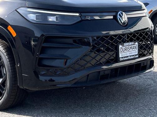 2026 Volkswagen Tiguan 2.0T SE R-Line Black 4MOTION