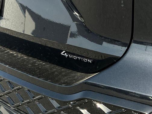 2026 Volkswagen Tiguan 2.0T SE R-Line Black 4MOTION