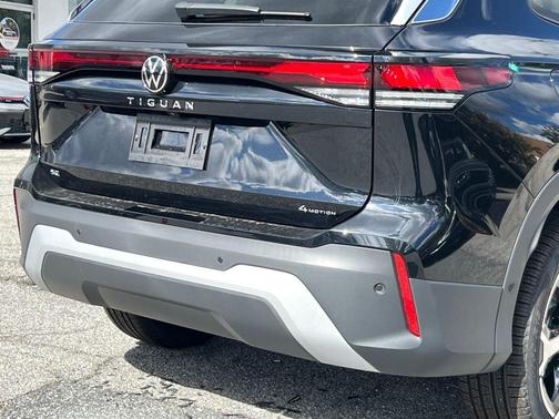 2025 Volkswagen Tiguan 2.0T SE 4MOTION