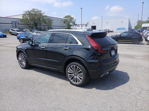 2025 Cadillac XT4 Premium Luxury