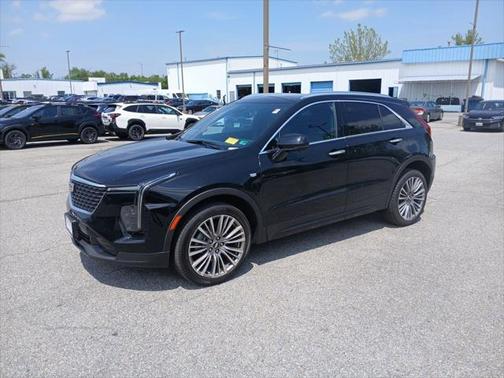 2025 Cadillac XT4 Premium Luxury