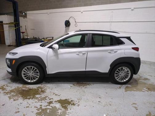 2021 Hyundai KONA SEL Plus