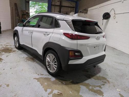 2021 Hyundai KONA SEL Plus