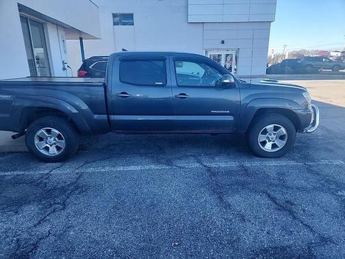 2015 Toyota Tacoma Base
