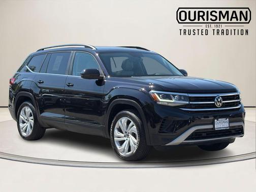Deep Black Pearl 2022 Volkswagen Atlas 2.0T SE w/Technology 4MOTION