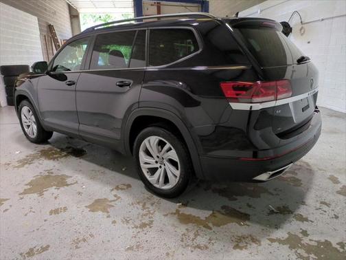 2023 Volkswagen Atlas 2.0T SE w/Technology 4MOTION