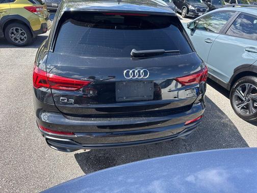 2020 Audi Q3 45 S line Premium
