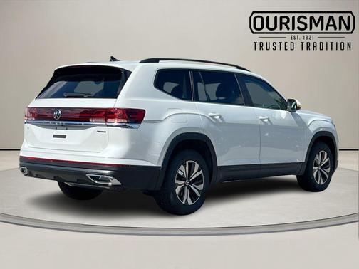 White Pearl 2026 Volkswagen Atlas 2.0T SE
