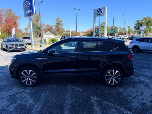 2024 Volkswagen Taos 1.5T SE