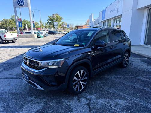 2024 Volkswagen Taos 1.5T SE