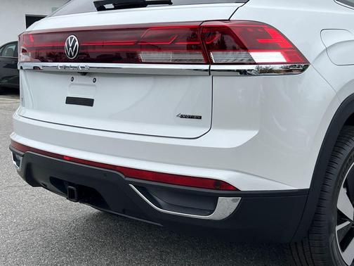 2026 Volkswagen Atlas Cross Sport 2.0T SE w/Technology 4MOTION