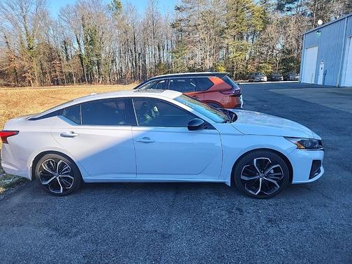 2024 Nissan Altima SR FWD