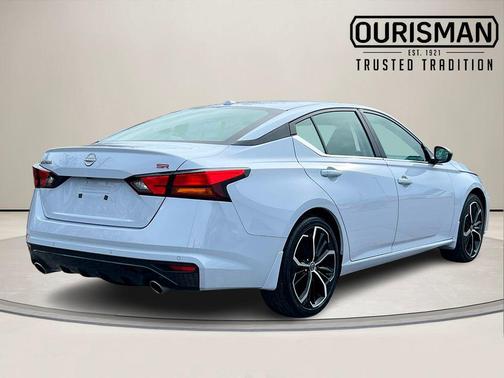2024 Nissan Altima SR FWD