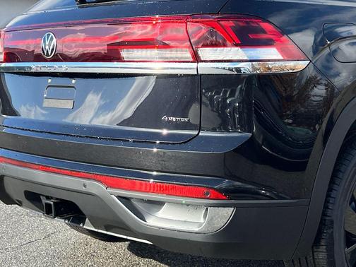 2026 Volkswagen Atlas Cross Sport 2.0T SE w/Technology 4MOTION