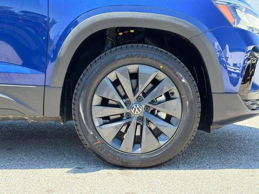 Dusk Blue Metallic 2022 Volkswagen Taos 1.5T S