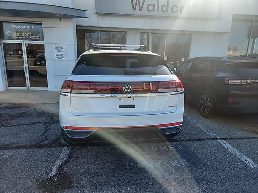2024 Volkswagen Atlas Cross Sport 2.0T SEL
