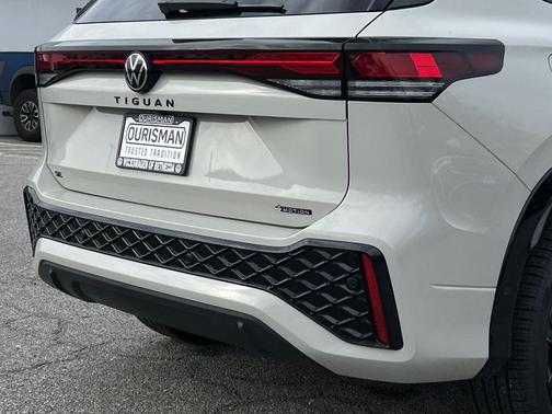 2026 Volkswagen Tiguan 2.0T SE R-Line Black 4MOTION