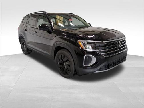 2025 Volkswagen Atlas 2.0T SE w/Technology 4MOTION