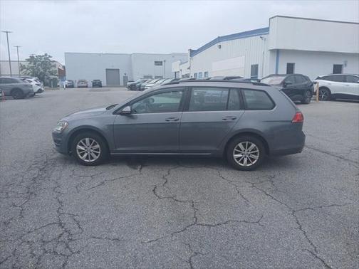 2015 Volkswagen Golf SportWagen TSI S 4-Door