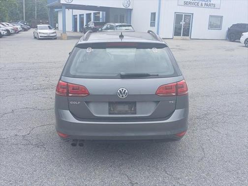 2015 Volkswagen Golf SportWagen TSI S 4-Door