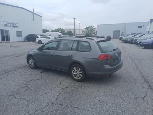 2015 Volkswagen Golf SportWagen TSI S 4-Door