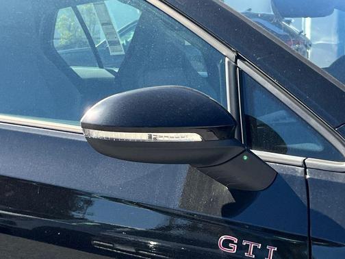 2025 Volkswagen Golf GTI 2.0T S DSG